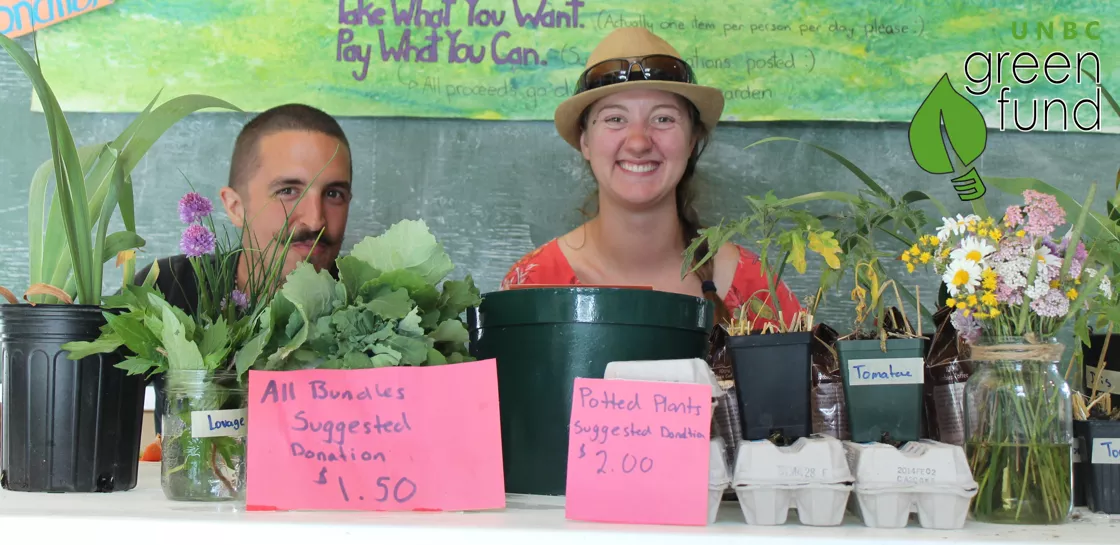 Min Norrie and Dave Powe selling food grown by PGPIRG and supported by the Green Fund