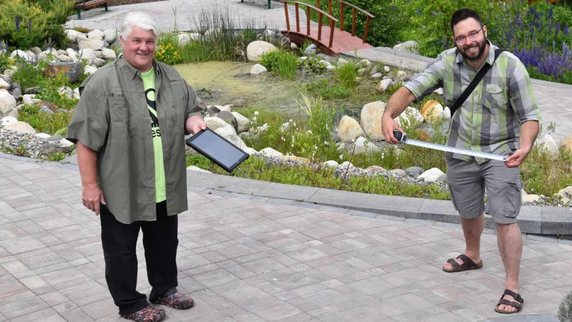 Nancy Harris and Mark Groulx in the David Douglas Botanical Garden